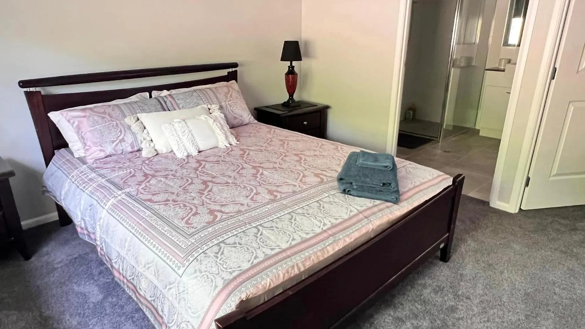 Holiday home Kooralbyn Valley View